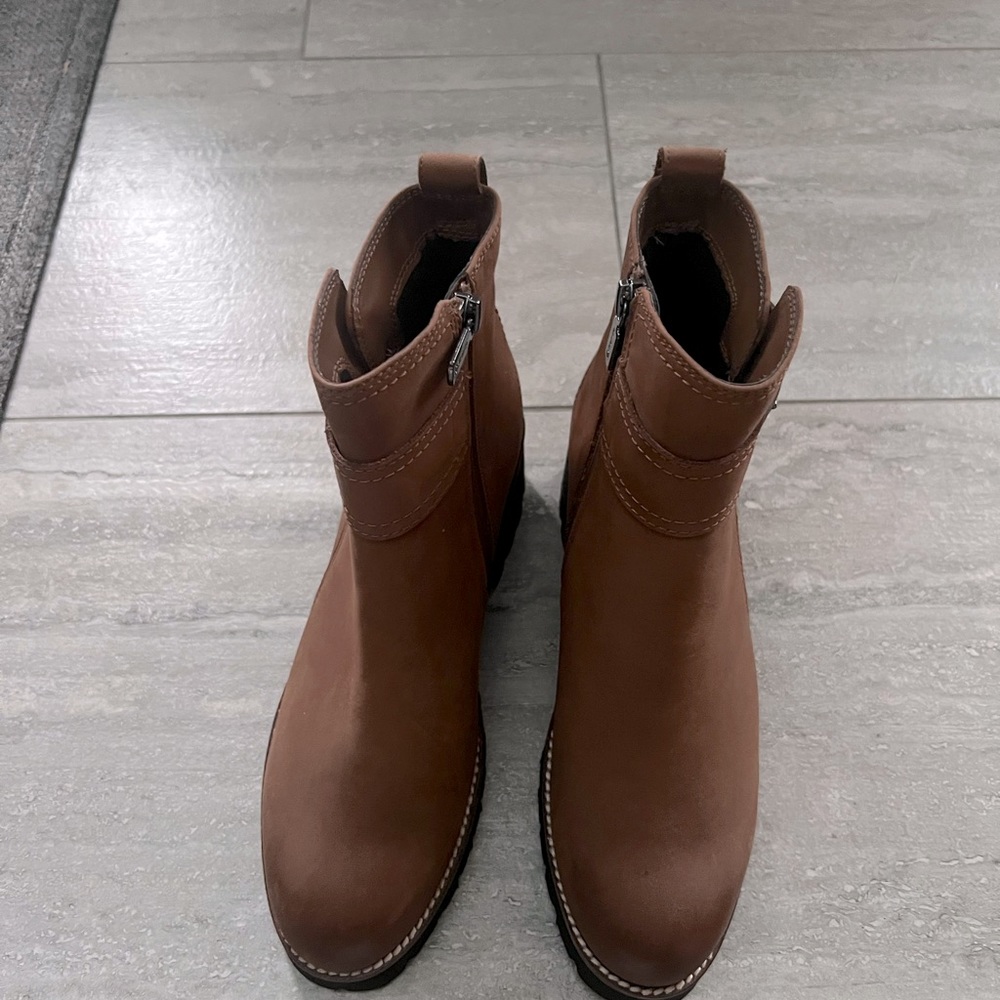 Cognac Blondo Waterproof Bootie